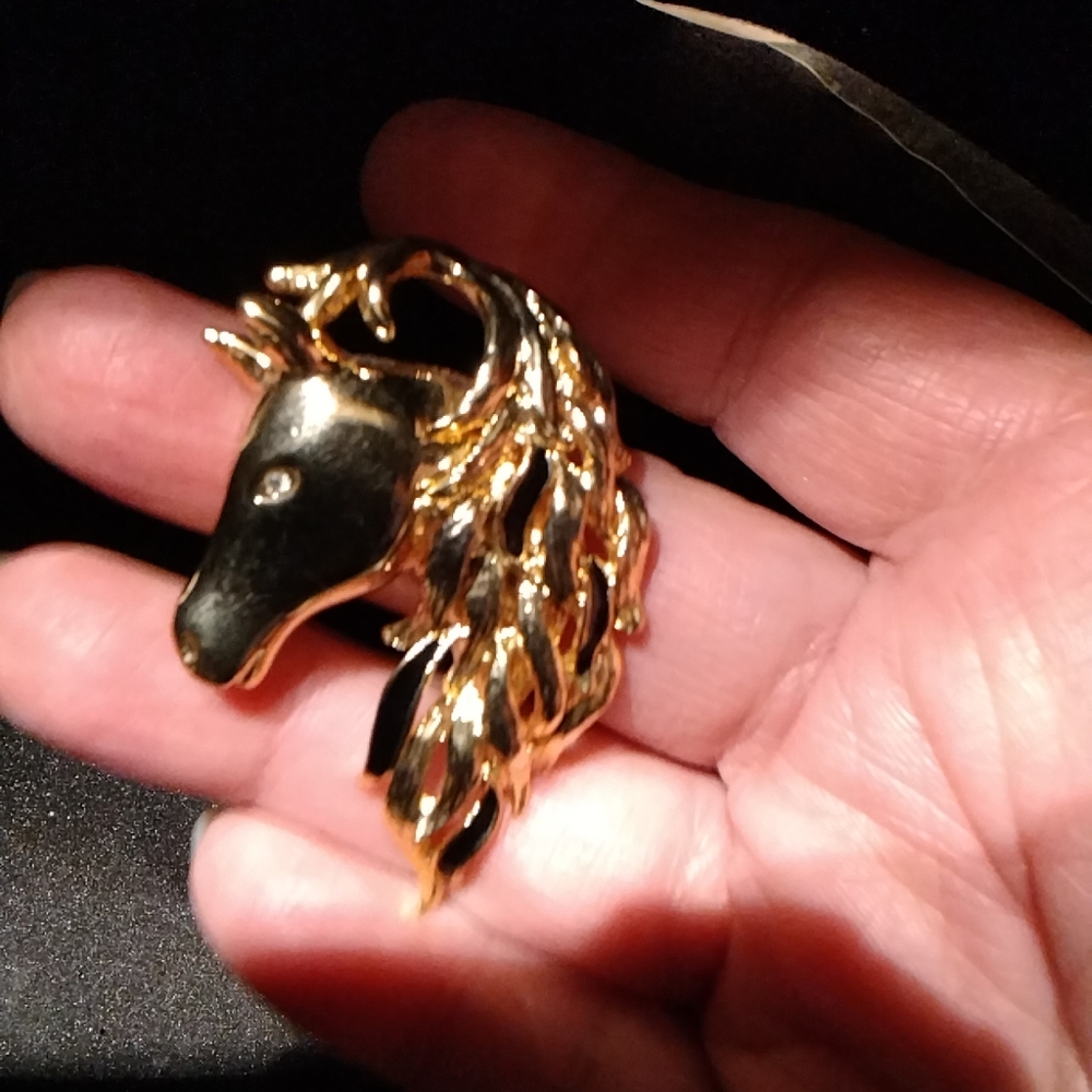 Gold Horse Head Brooch with Black Accents - Picture 3 of 4